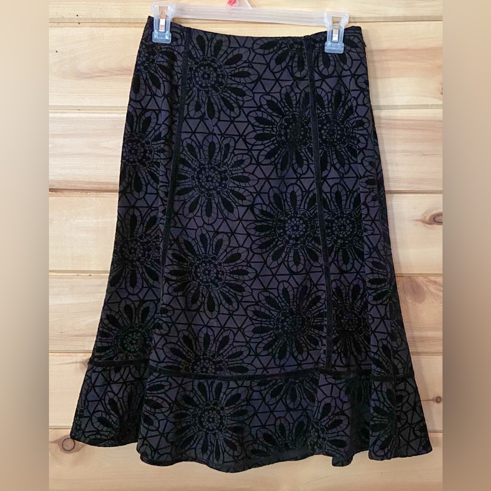 East 5th Black Velvet Floral A-Line Skirt. Vintage Velvet Floral Skirt Y2K